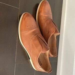 Pikolinos loafers, size 10, never worn.